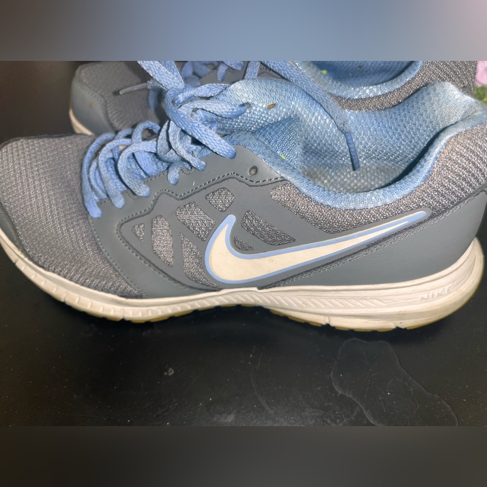 Women’s Nike shoes